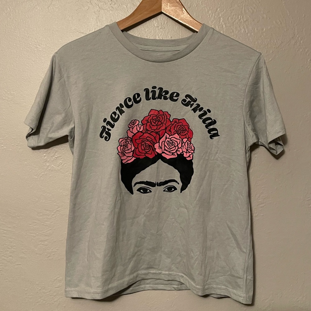 T-shirt Fierce Like Frida Size Small Youth Unisex Color Gray
